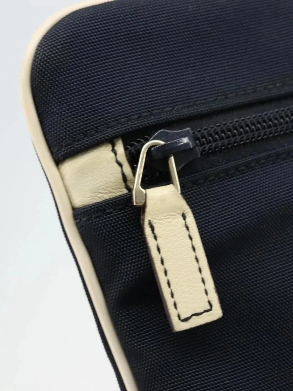 GUCCI Pouch Nylon Navy Silver Auth bs22200